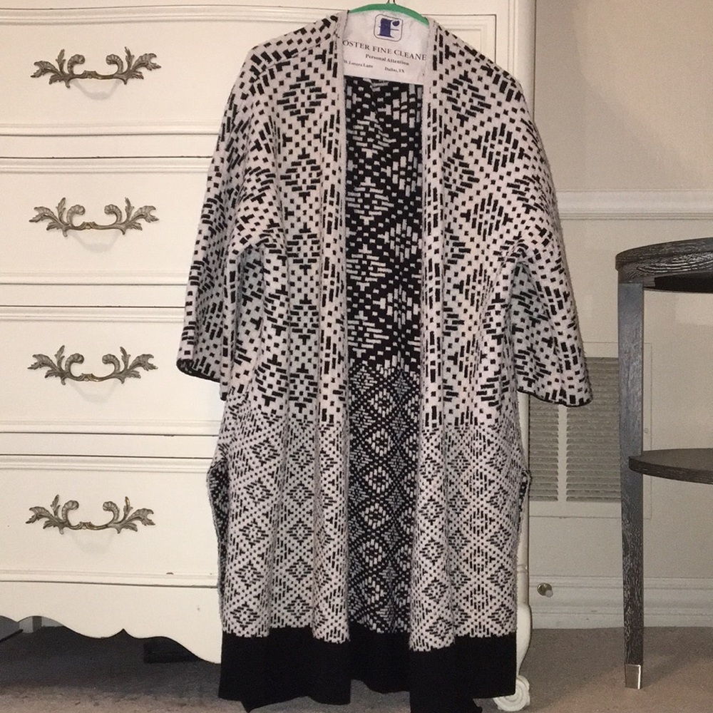 H&M black and cream sweater cardigan
